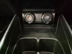 Suzuki Swift 1.2 GLX manual - Image 22