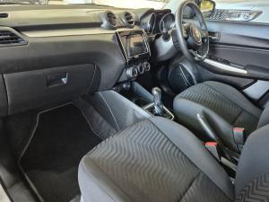 Suzuki Swift 1.2 GLX manual - Image 27