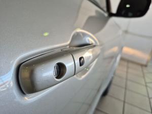 Suzuki Swift 1.2 GLX manual - Image 29