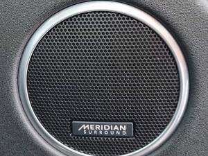 Land Rover Discovery Sport P300e R-Dynamic HSE - Image 21