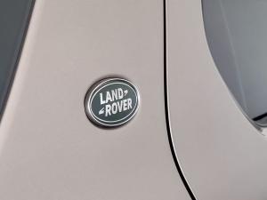 Land Rover Discovery Sport P300e R-Dynamic HSE - Image 5