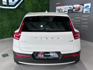 Volvo XC40 D4 AWD Momentum - Image 4