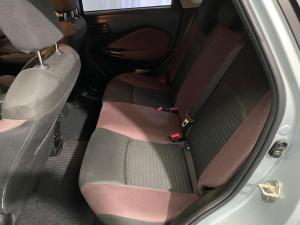 Toyota Starlet Cross 1.5 XS manual - Image 11