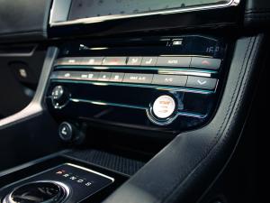 Jaguar F-Pace 30d AWD S First Edition - Image 13