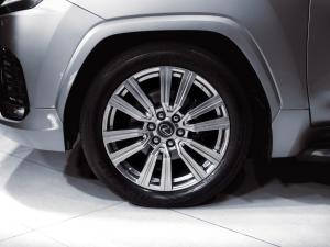 Lexus LX 600 VIP - Image 6