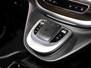 Mercedes-Benz V-Class V250d AMG Line - Image 13