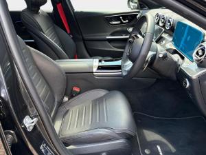 Mercedes-Benz C-Class C43 - Image 14