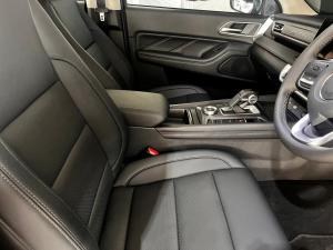 GWM P300 2.4T double cab LTD 4x4 - Image 10