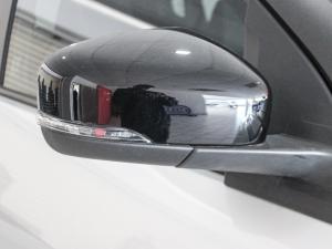 Nissan Magnite 1.0 Visia auto - Image 10