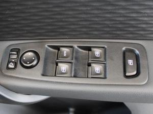 Renault Kiger 1.0 Turbo Intens manual - Image 11