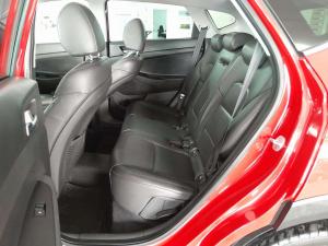 Hyundai Tucson 2.0 Elite automatic - Image 12