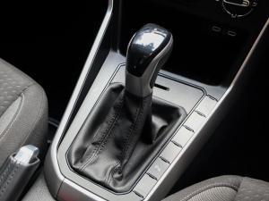 Volkswagen Polo hatch 1.0TSI Life auto - Image 16