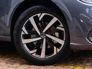 Volkswagen Polo hatch 1.0TSI Life auto - Image 2