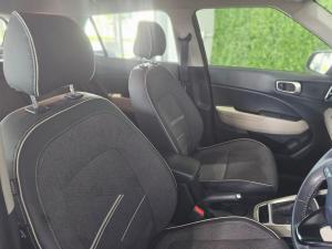 Hyundai Venue 1.0T Glide - Image 7