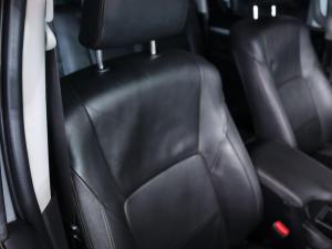 Toyota Hilux 2.8GD-6 double cab 4x4 Raider auto - Image 19