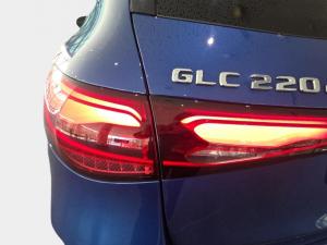 Mercedes-Benz GLC GLC220d 4Matic Avantgarde - Image 15