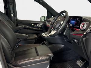 Mercedes-Benz V-Class V300d Exclusive - Image 13