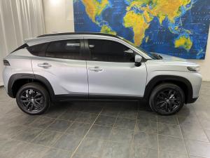 Toyota Starlet Cross 1.5 XS manual - Image 4