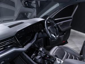 Volkswagen Touareg V6 TDI Executive R-Line - Image 14