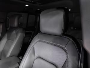 Land Rover Defender 110 D350 X-Dynamic HSE - Image 21