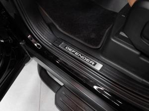 Land Rover Defender 110 D350 X-Dynamic HSE - Image 11