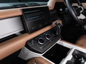 Land Rover Defender 110 D350 X-Dynamic HSE - Image 14