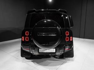 Land Rover Defender 110 D350 X-Dynamic HSE - Image 24