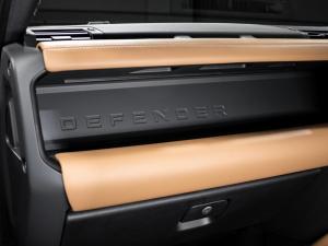 Land Rover Defender 110 P425 X-Dynamic HSE - Image 14