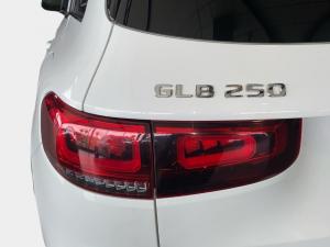 Mercedes-Benz GLB GLB250 Progressive - Image 20