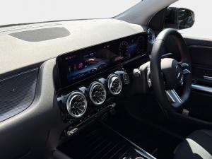 Mercedes-Benz GLA GLA200d Progressive - Image 15