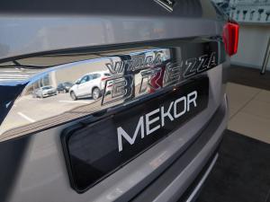 Suzuki Vitara Brezza 1.5 GLX - Image 15