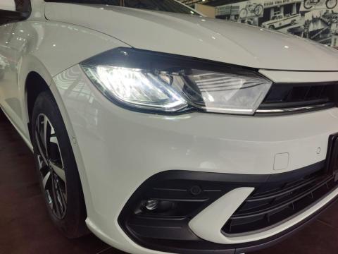 Image Volkswagen Polo hatch 1.0TSI Life manual