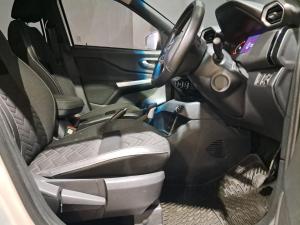 Nissan Magnite 1.0 Turbo Acenta Plus auto - Image 15