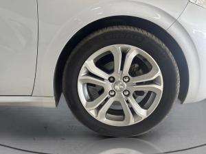 Peugeot 208 5-door 1.6 Allure - Image 10