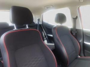 Hyundai Grand i10 1.0 Executive hatch - Image 13