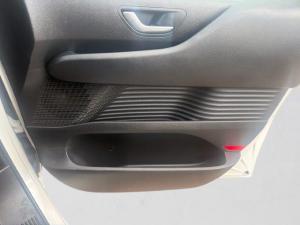 Hyundai Staria 2.2D Executive 9-seater - Image 10