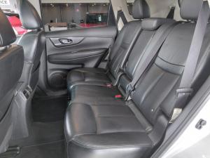 Nissan X-Trail 2.5 4x4 Tekna - Image 17