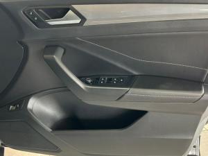 Volkswagen T-Roc 1.4TSI Design - Image 28