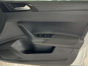 Volkswagen Polo hatch 1.0TSI Life auto - Image 26