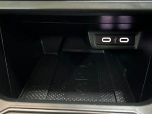 Volkswagen Polo hatch 1.0TSI Life auto - Image 27