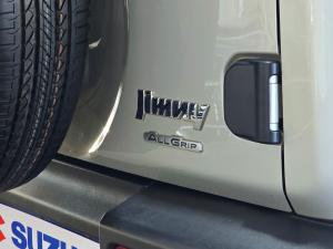 Suzuki Jimny 1.5 GLX AllGrip 3-door manual - Image 10