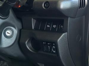 Suzuki Jimny 1.5 GLX AllGrip 3-door manual - Image 17