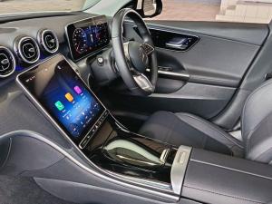 Mercedes-Benz C-Class C220d Avantgarde - Image 13