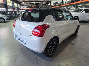 Suzuki Swift 1.2 GLX AMT - Image 6