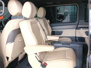 Mercedes-Benz V-Class V300d Exclusive - Image 13