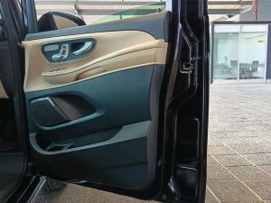 Mercedes-Benz V-Class V300d Exclusive - Image 8