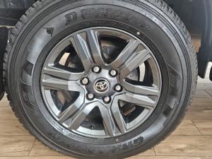 Toyota Hilux 2.4GD-6 double cab 4x4 Raider manual - Image 14