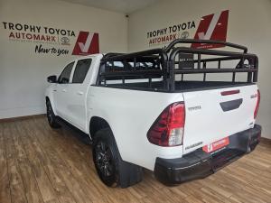 Toyota Hilux 2.4GD-6 double cab 4x4 Raider manual - Image 16