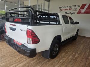 Toyota Hilux 2.4GD-6 double cab 4x4 Raider manual - Image 2
