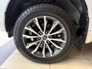 Toyota Land Cruiser Prado 2.8GD VX-L - Image 10